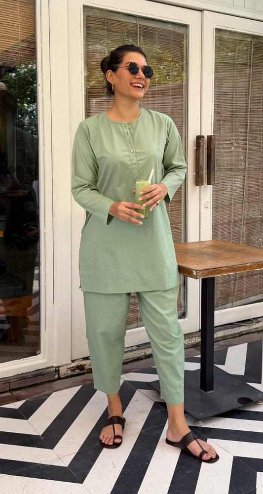 Women's Minimalist Mint Sage Matching Two-Piece Kurta Set