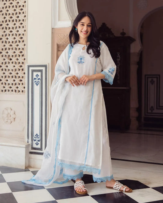 Vista White Embroidered White Kurta Dora Kurti Set
