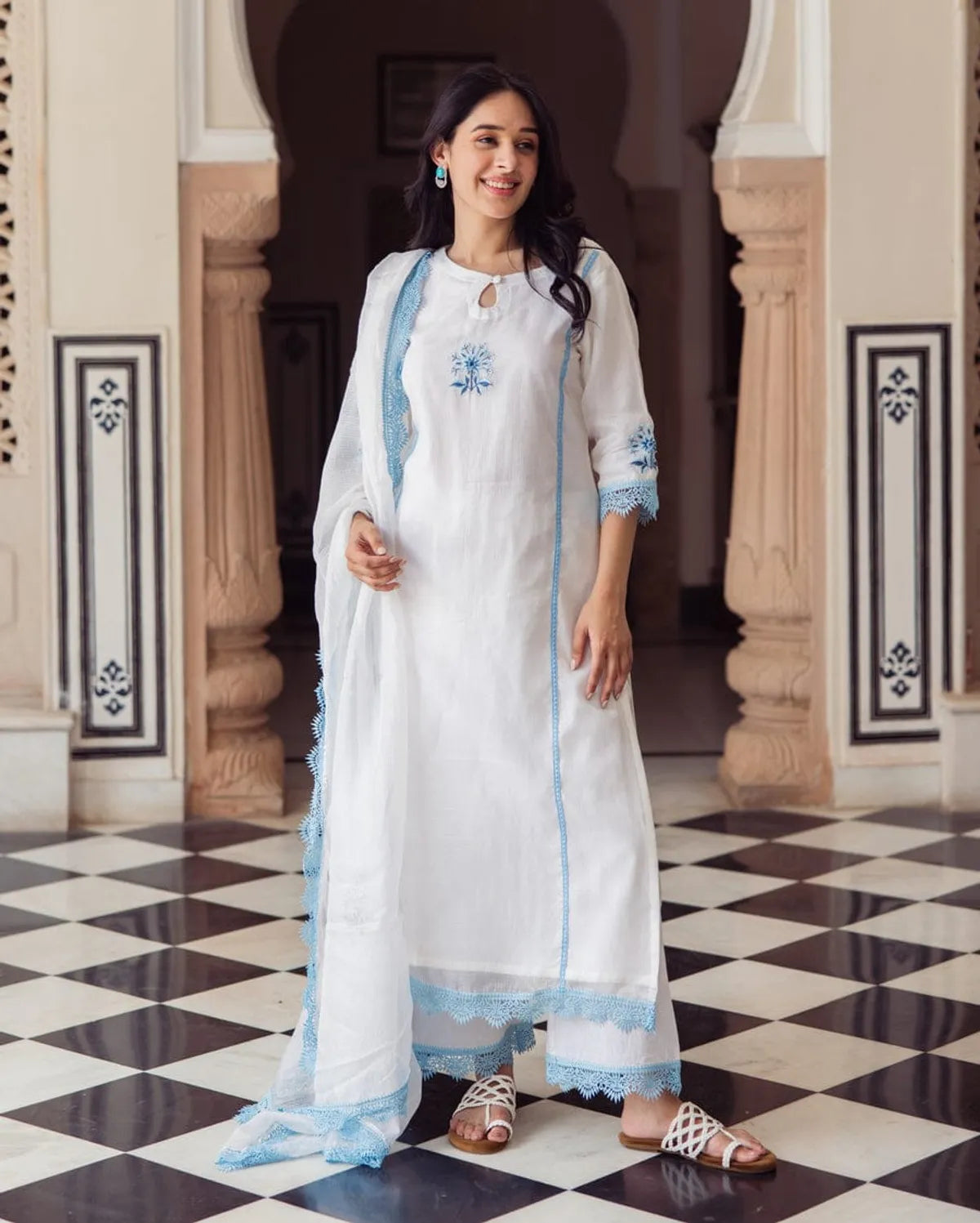 Vista White Embroidered White Kurta Dora Kurti Set