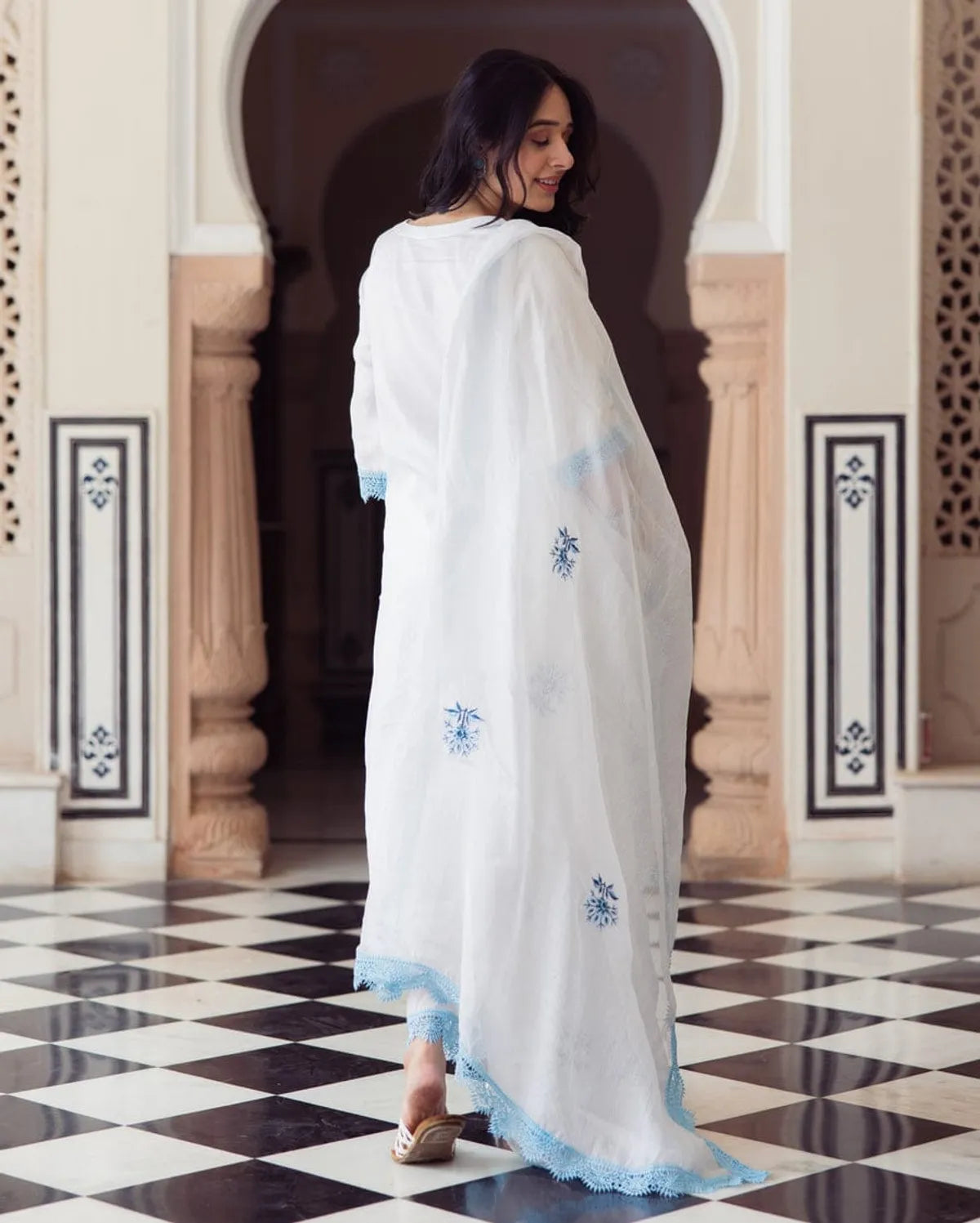 Vista White Embroidered White Kurta Dora Kurti Set