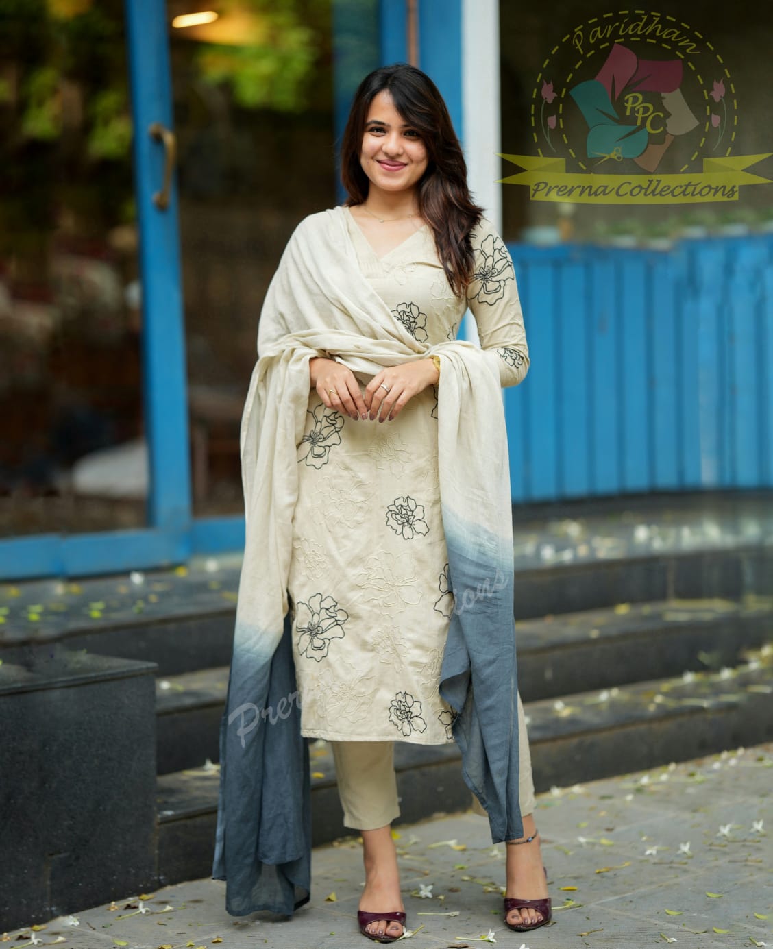 Elegant Floral Embroidered Kurta Set