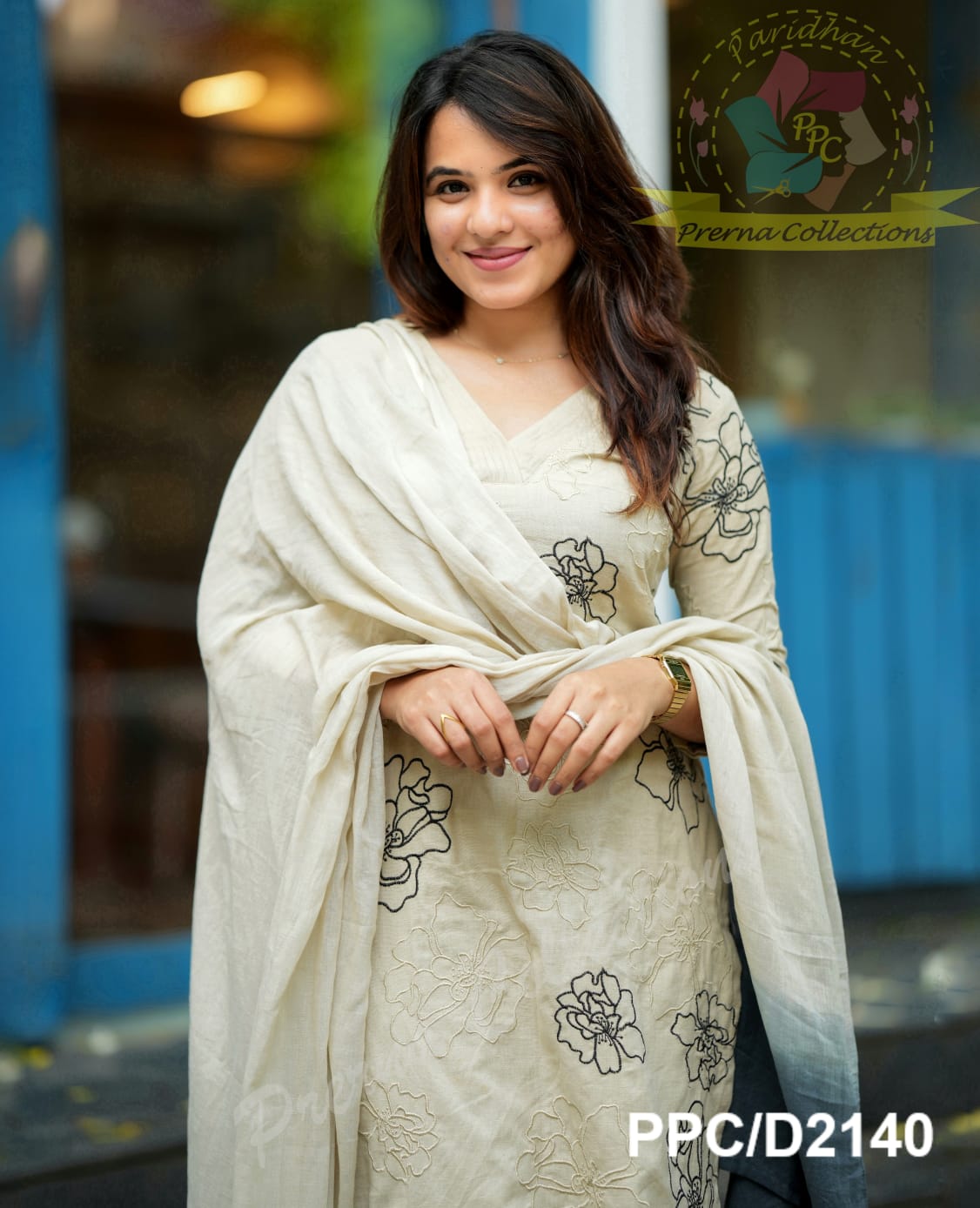 Elegant Floral Embroidered Kurta Set