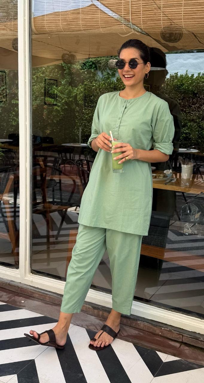 Women's Minimalist Mint Sage Matching Two-Piece Kurta Set
