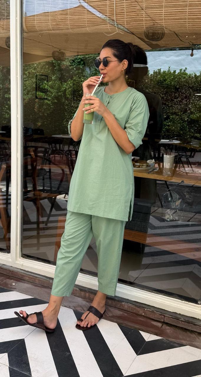 Women's Minimalist Mint Sage Matching Two-Piece Kurta Set